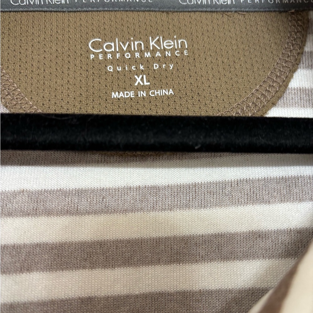 Pristine Condition Calvin Klein Performance Jacke… - image 4